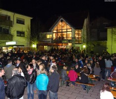 Während des Nußlocher Brunnenfests zog rechtzeitig der Frühling ein