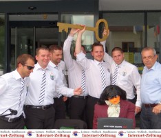 Die Kerweborscht übernahmen Nußlocher Stadtschlüssel – Gemeinde auf gutem Weg!