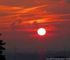 „Echter Kitsch“: Sonnenuntergang in Nussloch