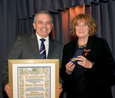 Nußloch: Verleihung der Verdienstmedaille in Gold an Ursula Lüdemann