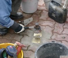 Stolpersteine in Nußloch verlegt: Erinnerung an vier deportierte und ermordete Juden