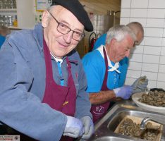 Französische Spezialitäten und gute Laune beim 40. Andernoser Austernfest in Nußloch