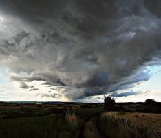Woww! Doom-Gewitterzelle zieht über Leimen und Nußloch weg – Wo krachte es?