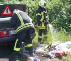 Fahrzeugbrand auf der B3 Höhe Nußloch mit geringem Sachschaden