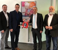 Herzsicheres Nußloch: Zwei zusätzliche Defibrillatoren installiert