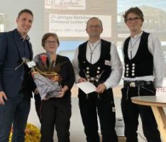 Nußlocher Zimmerei R. Locher feiert 25-jähriges Jubiläum