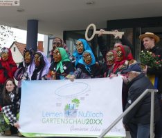 Nußlocher Rathaus unblutig übernommen – „Jogi rickde den scheene Schlissel raus“