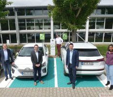 „E-zapft is“: Racket Center Nußloch setzt auf  Elektromobilität