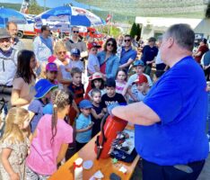 Auch das Wetter spielte mit bei  Tag der offenen Tür und Cocktailnacht der Feuerwehr