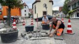 Neue Poller für mehr Sicherheit: Bauarbeiten vor dem Rathaus in Nußloch
