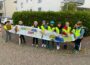 Elternprotest gegen Verkehrschaos vor der Lindenschule