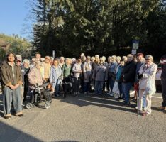 Ausflug des „Café Augenblick“ zum „Hermannshof“ in Weinheim