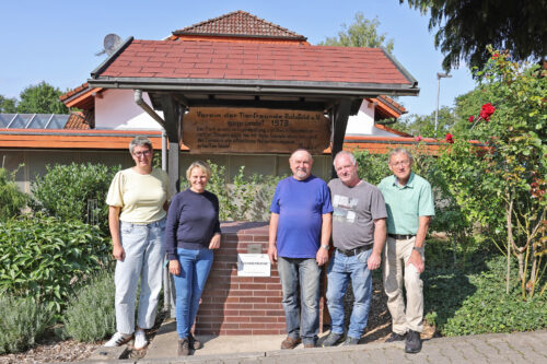 Auf dem Foto 1 (v.l.): Juliana Sauer, Christiane Staab MdL, Alfred Sauer, Christian Dumbeck und Ortsvorsteher Harald Seib.