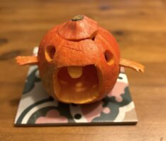 Halloween im „Wohnzimmer Nebenan“ – Spaß für die ganze Familie!