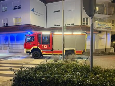 Feuerwehr Nußloch rückt in der Dienstagnacht zur Türöffnung aus