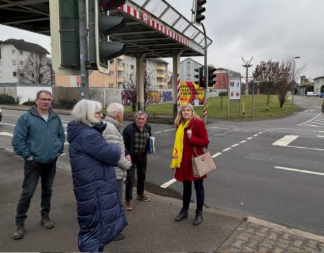 Landtagskandidatin Claudia Felden und FDP-Kreistagsfraktion diskutierten über die Verkehrssituation am Gewerbegebiet Nußloch