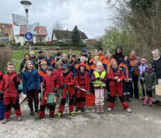 Jugendfeuerwehr Nußloch beteiligt sich am Wald- und Wiesenputz