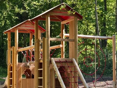 Der Spielplatz am Brunnenfeld ist fertig! 