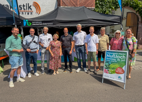 Der erste Naturpark-Markt belebt die Nußlocher Dorfmitte