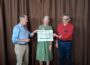 Lions Club Leimen spendet 1.000 Euro an die Pestalozzischule Sandhausen