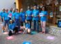 Landrat Just packt beim Freiwilligentag im ARCHE-Weltladen mit an